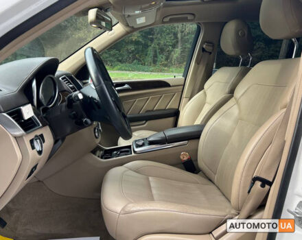 Белый Мерседес ГЛ 450, объемом двигателя 3 л и пробегом 158 тыс. км за 35999 $, фото 7 на Automoto.ua