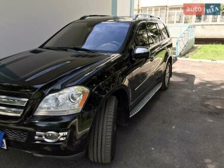 Мерседес ГЛ 450 2008 в Сумах на Automoto.ua Черный Мерседес ГЛ 450, объемом двигателя 4.7 л и пробегом 192 тыс. км за 16700 $, фото 1 на Automoto.ua