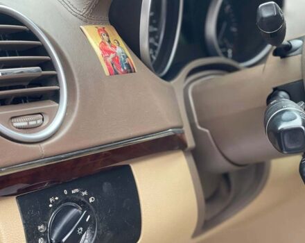 Серый Мерседес ГЛ 500, объемом двигателя 5.5 л и пробегом 330 тыс. км за 15500 $, фото 7 на Automoto.ua