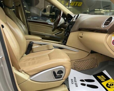 Серый Мерседес ГЛ 500, объемом двигателя 5.5 л и пробегом 330 тыс. км за 15500 $, фото 11 на Automoto.ua