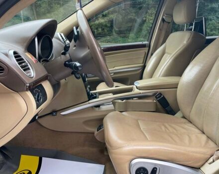 Серый Мерседес ГЛ 500, объемом двигателя 5.5 л и пробегом 330 тыс. км за 15500 $, фото 9 на Automoto.ua