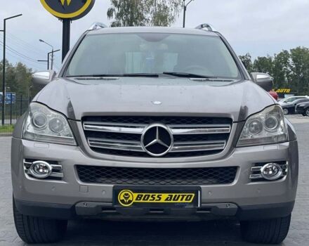 Серый Мерседес ГЛ 500, объемом двигателя 5.5 л и пробегом 330 тыс. км за 15500 $, фото 1 на Automoto.ua