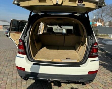 Белый Мерседес ГЛ-класс, объемом двигателя 4.66 л и пробегом 350 тыс. км за 7600 $, фото 16 на Automoto.ua