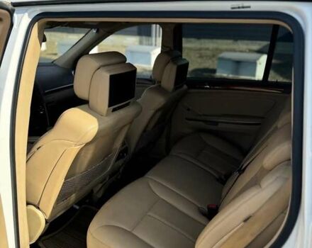 Белый Мерседес ГЛ-класс, объемом двигателя 4.66 л и пробегом 350 тыс. км за 7600 $, фото 10 на Automoto.ua