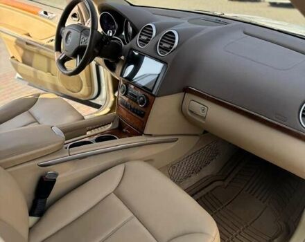 Белый Мерседес ГЛ-класс, объемом двигателя 4.66 л и пробегом 350 тыс. км за 7600 $, фото 8 на Automoto.ua