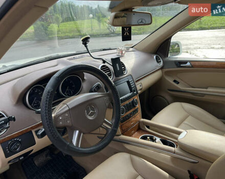 Білий Мерседес ГЛ-Клас, об'ємом двигуна 4.7 л та пробігом 331 тис. км за 11200 $, фото 27 на Automoto.ua