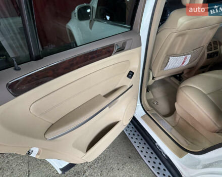 Білий Мерседес ГЛ-Клас, об'ємом двигуна 5.46 л та пробігом 381 тис. км за 11299 $, фото 15 на Automoto.ua