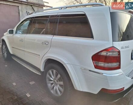 Белый Мерседес ГЛ-класс, объемом двигателя 5.46 л и пробегом 290 тыс. км за 13349 $, фото 5 на Automoto.ua
