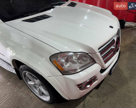 Білий Мерседес ГЛ-Клас, об'ємом двигуна 5.46 л та пробігом 381 тис. км за 11299 $, фото 13 на Automoto.ua