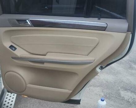 Белый Мерседес ГЛ-класс, объемом двигателя 5.46 л и пробегом 194 тыс. км за 15900 $, фото 28 на Automoto.ua