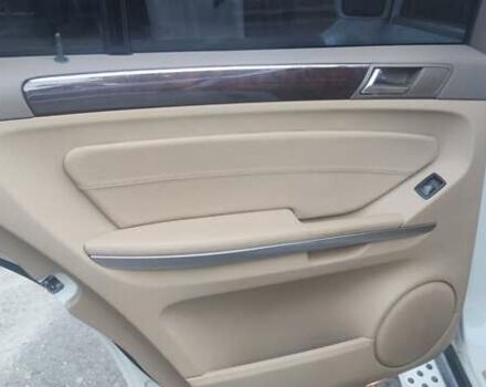 Белый Мерседес ГЛ-класс, объемом двигателя 5.46 л и пробегом 194 тыс. км за 15900 $, фото 23 на Automoto.ua