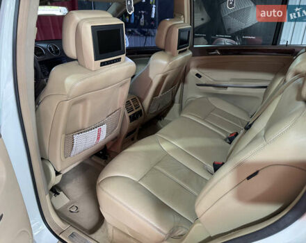 Білий Мерседес ГЛ-Клас, об'ємом двигуна 5.46 л та пробігом 381 тис. км за 11299 $, фото 16 на Automoto.ua
