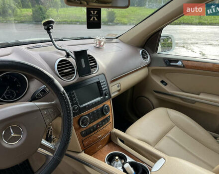 Білий Мерседес ГЛ-Клас, об'ємом двигуна 4.7 л та пробігом 331 тис. км за 11200 $, фото 28 на Automoto.ua