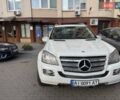 Белый Мерседес ГЛ-класс, объемом двигателя 5.46 л и пробегом 219 тыс. км за 19000 $, фото 1 на Automoto.ua