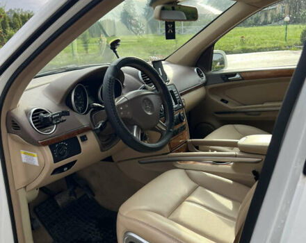 Білий Мерседес ГЛ-Клас, об'ємом двигуна 4.7 л та пробігом 331 тис. км за 11200 $, фото 24 на Automoto.ua