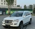 Белый Мерседес ГЛ-класс, объемом двигателя 5.5 л и пробегом 180 тыс. км за 14500 $, фото 1 на Automoto.ua