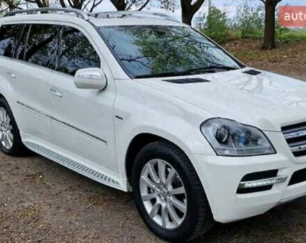 Белый Мерседес ГЛ-класс, объемом двигателя 2.99 л и пробегом 297 тыс. км за 16400 $, фото 1 на Automoto.ua