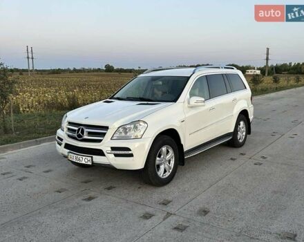Белый Мерседес ГЛ-класс, объемом двигателя 2.99 л и пробегом 160 тыс. км за 18500 $, фото 1 на Automoto.ua