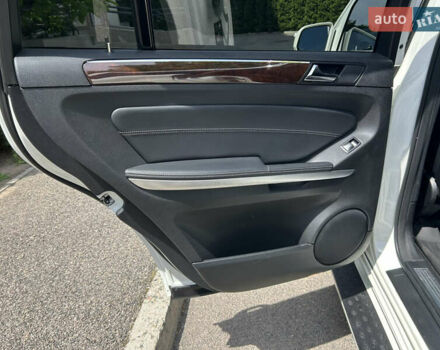 Білий Мерседес ГЛ-Клас, об'ємом двигуна 5.46 л та пробігом 224 тис. км за 16999 $, фото 22 на Automoto.ua