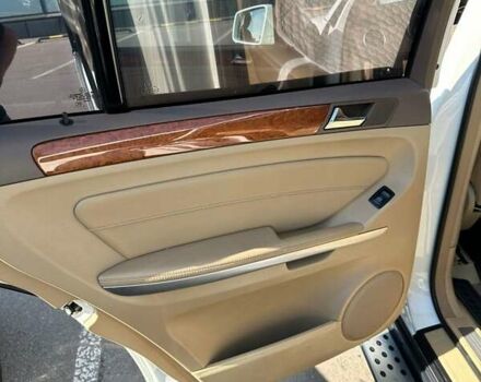 Белый Мерседес ГЛ-класс, объемом двигателя 2.99 л и пробегом 294 тыс. км за 17500 $, фото 11 на Automoto.ua