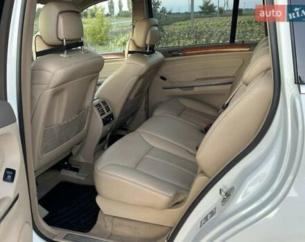 Белый Мерседес ГЛ-класс, объемом двигателя 2.99 л и пробегом 160 тыс. км за 18500 $, фото 6 на Automoto.ua