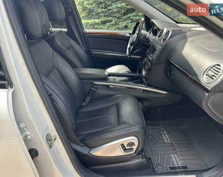 Білий Мерседес ГЛ-Клас, об'ємом двигуна 5.46 л та пробігом 224 тис. км за 16999 $, фото 16 на Automoto.ua