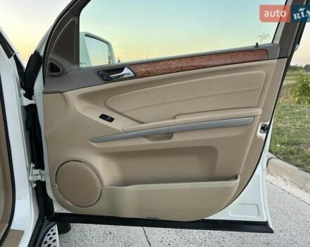 Белый Мерседес ГЛ-класс, объемом двигателя 2.99 л и пробегом 160 тыс. км за 18500 $, фото 10 на Automoto.ua