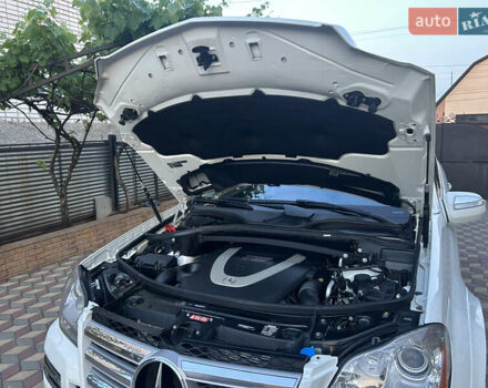 Білий Мерседес ГЛ-Клас, об'ємом двигуна 5.46 л та пробігом 224 тис. км за 16999 $, фото 24 на Automoto.ua