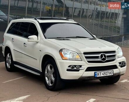 Белый Мерседес ГЛ-класс, объемом двигателя 3 л и пробегом 272 тыс. км за 17500 $, фото 1 на Automoto.ua
