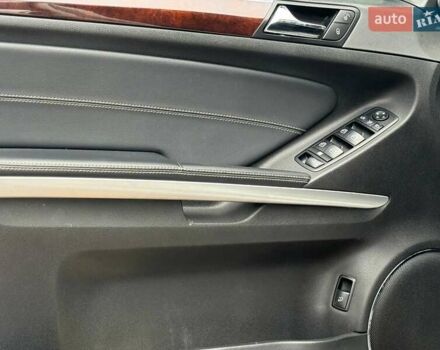 Белый Мерседес ГЛ-класс, объемом двигателя 3 л и пробегом 272 тыс. км за 17500 $, фото 21 на Automoto.ua