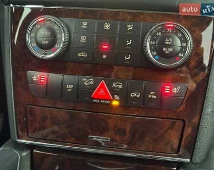 Белый Мерседес ГЛ-класс, объемом двигателя 3 л и пробегом 272 тыс. км за 17500 $, фото 30 на Automoto.ua