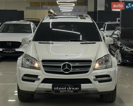 Белый Мерседес ГЛ-класс, объемом двигателя 2.99 л и пробегом 205 тыс. км за 18999 $, фото 3 на Automoto.ua