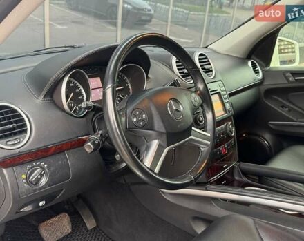 Белый Мерседес ГЛ-класс, объемом двигателя 3 л и пробегом 272 тыс. км за 17500 $, фото 25 на Automoto.ua