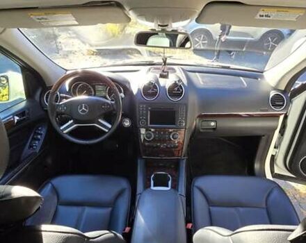 Мерседес ГЛ-класс 2011 в Львове на Automoto.ua Белый Мерседес ГЛ-класс, объемом двигателя 2.99 л и пробегом 385 тыс. км за 20000 $, фото 16 на Automoto.ua