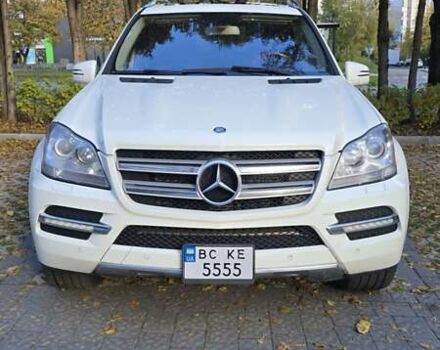 Мерседес ГЛ-класс 2011 в Львове на Automoto.ua Белый Мерседес ГЛ-класс, объемом двигателя 2.99 л и пробегом 385 тыс. км за 20000 $, фото 25 на Automoto.ua
