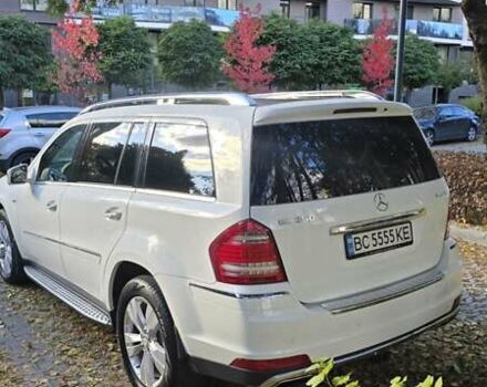 Мерседес ГЛ-класс 2011 в Львове на Automoto.ua Белый Мерседес ГЛ-класс, объемом двигателя 2.99 л и пробегом 385 тыс. км за 20000 $, фото 7 на Automoto.ua