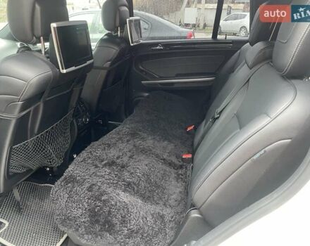 Белый Мерседес ГЛ-класс, объемом двигателя 2.99 л и пробегом 243 тыс. км за 16500 $, фото 7 на Automoto.ua