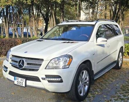 Мерседес ГЛ-класс 2011 в Львове на Automoto.ua Белый Мерседес ГЛ-класс, объемом двигателя 2.99 л и пробегом 385 тыс. км за 20000 $, фото 3 на Automoto.ua