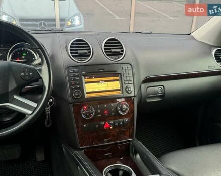 Белый Мерседес ГЛ-класс, объемом двигателя 3 л и пробегом 272 тыс. км за 17500 $, фото 28 на Automoto.ua