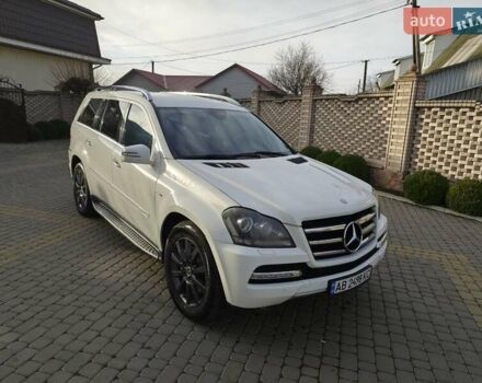 Белый Мерседес ГЛ-класс, объемом двигателя 2.99 л и пробегом 288 тыс. км за 17500 $, фото 1 на Automoto.ua