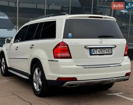 Белый Мерседес ГЛ-класс, объемом двигателя 3 л и пробегом 272 тыс. км за 17500 $, фото 5 на Automoto.ua