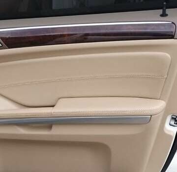 Белый Мерседес ГЛ-класс, объемом двигателя 3 л и пробегом 255 тыс. км за 24300 $, фото 21 на Automoto.ua