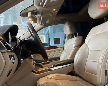 Белый Мерседес ГЛ-класс, объемом двигателя 3 л и пробегом 235 тыс. км за 24900 $, фото 9 на Automoto.ua