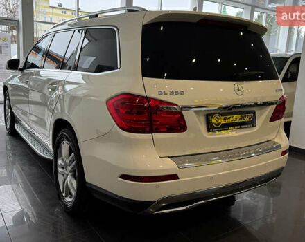 Белый Мерседес ГЛ-класс, объемом двигателя 3 л и пробегом 235 тыс. км за 24900 $, фото 5 на Automoto.ua