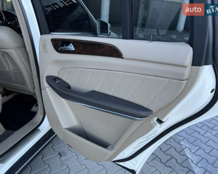 Белый Мерседес ГЛ-класс, объемом двигателя 4.7 л и пробегом 163 тыс. км за 19500 $, фото 17 на Automoto.ua