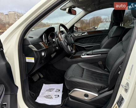 Білий Мерседес ГЛ-Клас, об'ємом двигуна 4.7 л та пробігом 217 тис. км за 19999 $, фото 32 на Automoto.ua