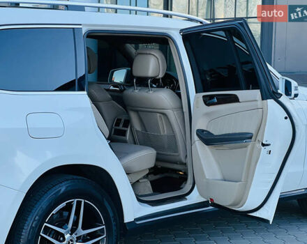 Белый Мерседес ГЛ-класс, объемом двигателя 4.7 л и пробегом 163 тыс. км за 19500 $, фото 15 на Automoto.ua