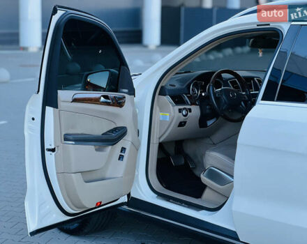 Белый Мерседес ГЛ-класс, объемом двигателя 4.7 л и пробегом 163 тыс. км за 19500 $, фото 18 на Automoto.ua