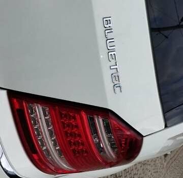 Белый Мерседес ГЛ-класс, объемом двигателя 3 л и пробегом 255 тыс. км за 24300 $, фото 5 на Automoto.ua