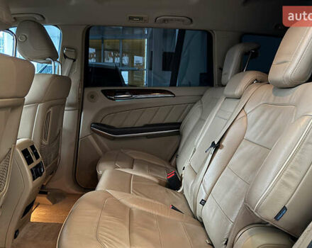 Белый Мерседес ГЛ-класс, объемом двигателя 3 л и пробегом 235 тыс. км за 24900 $, фото 23 на Automoto.ua